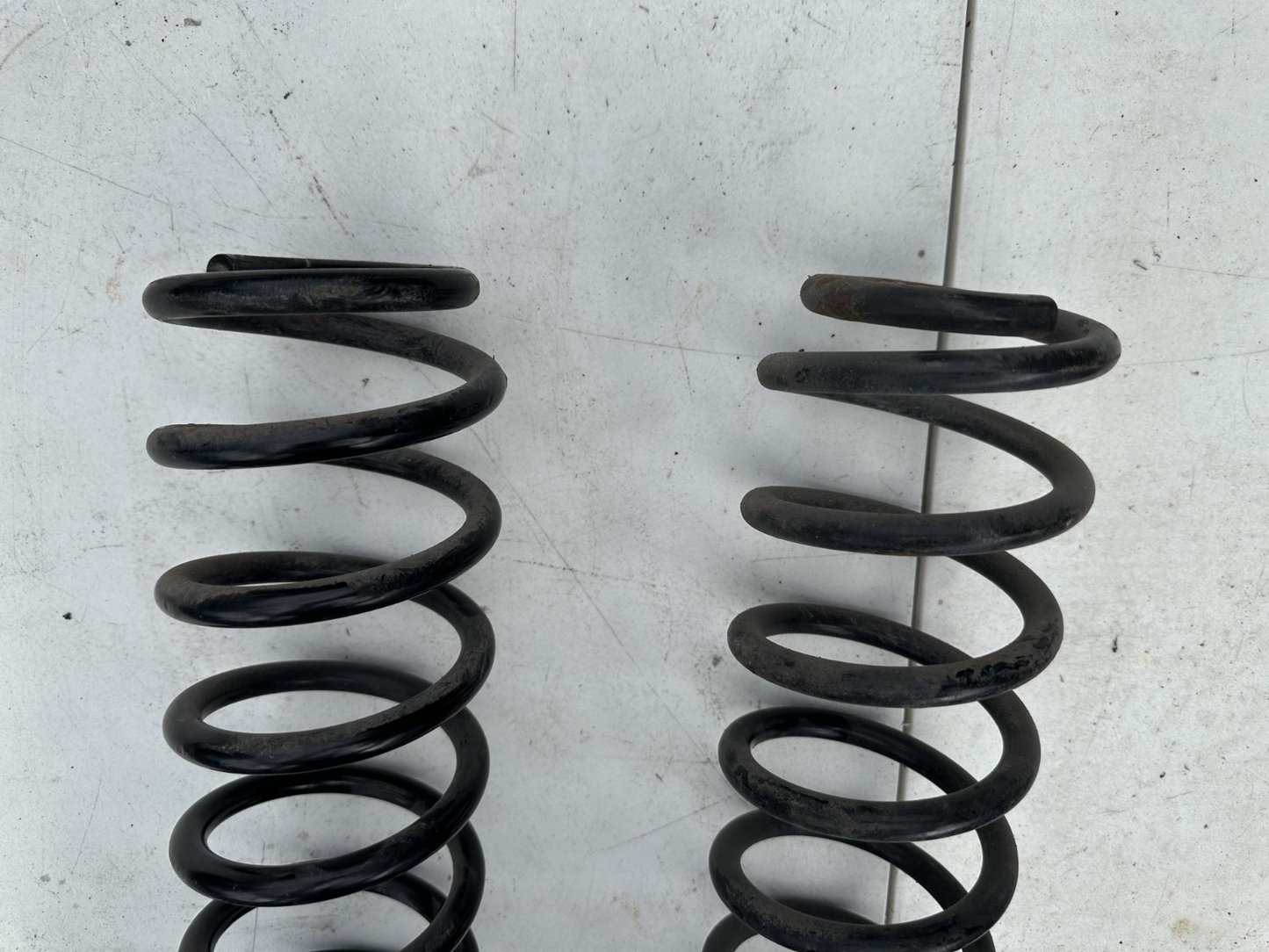 10-14 Ford Mustang OEM Rear Springs Pair Set LH RH