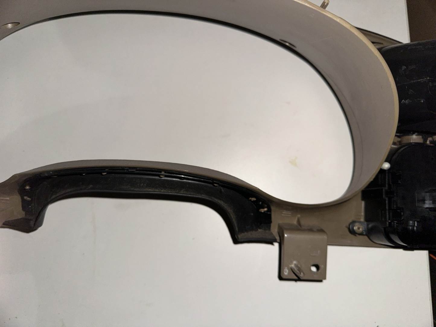 02-09 Chevy Trailblazer Dash Instrument Cluster Gauges Bezel Trim OAK Brown OEM