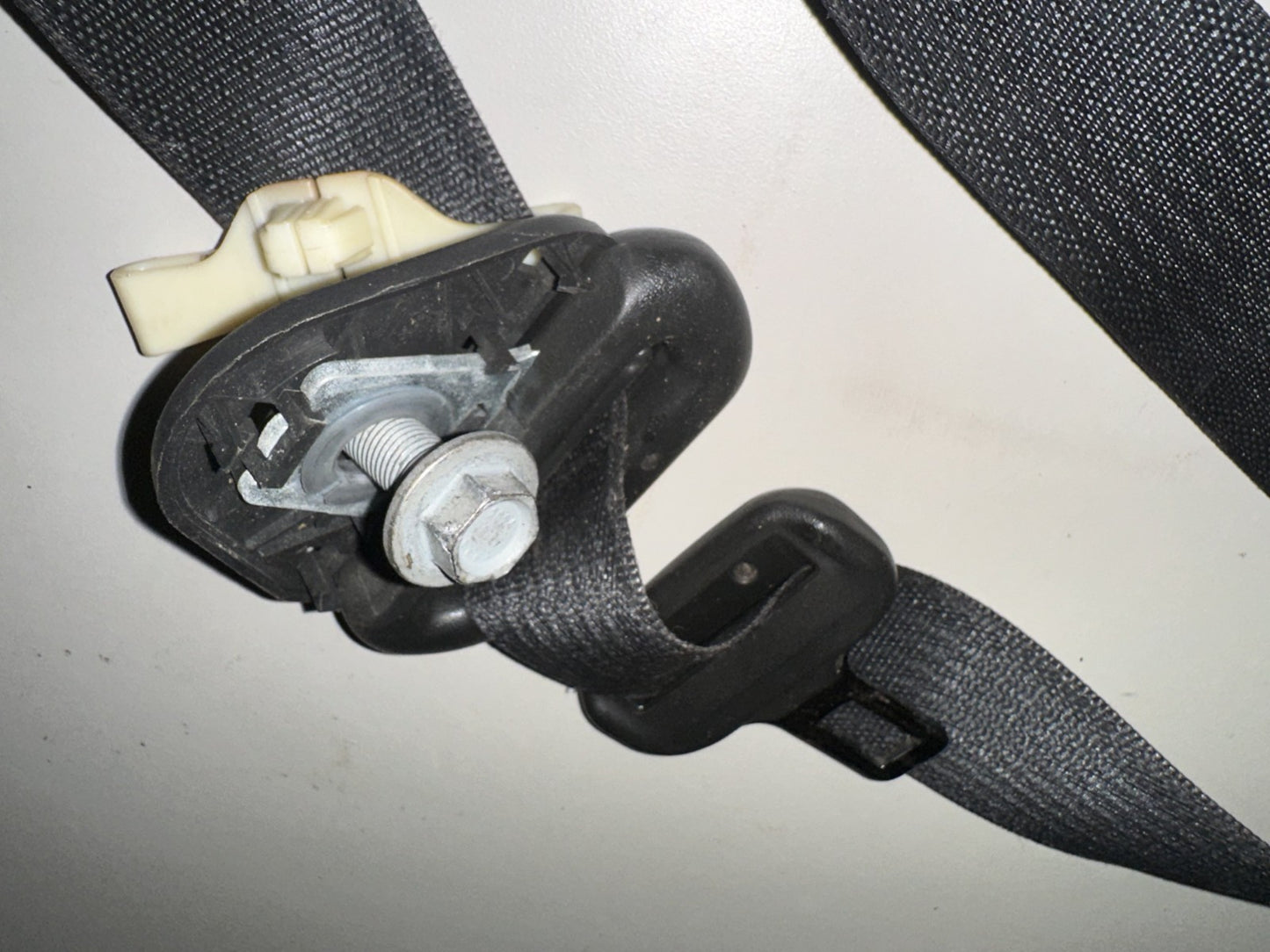 05-06 Ford Mustang Driver Left LH Front Seatbelt With Trim OEM Black Belt