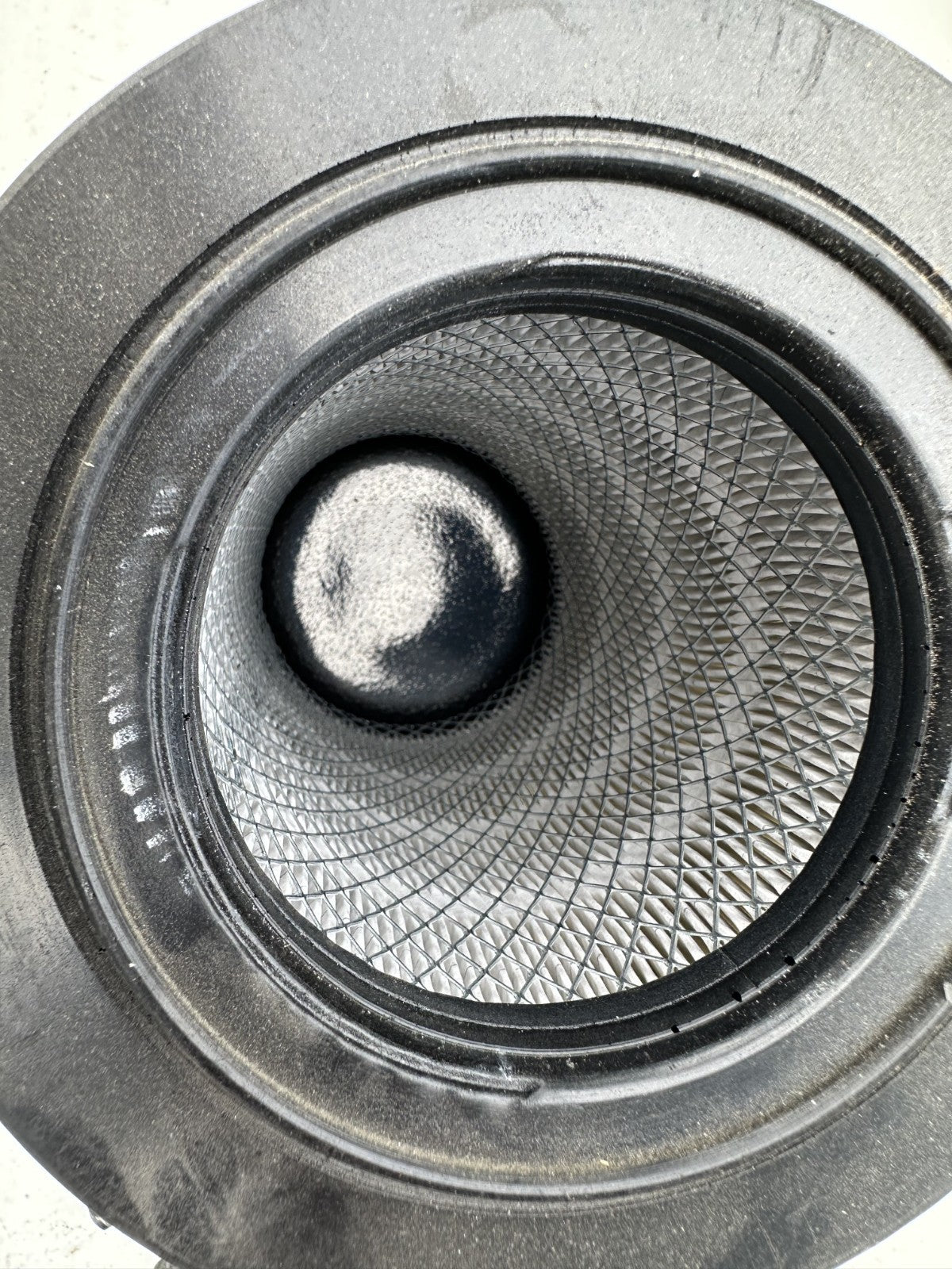 2002-2009 GMC Envoy 5.3L V8 Air Intake Upper Cleaner Housing Box OEM W/ FILTER