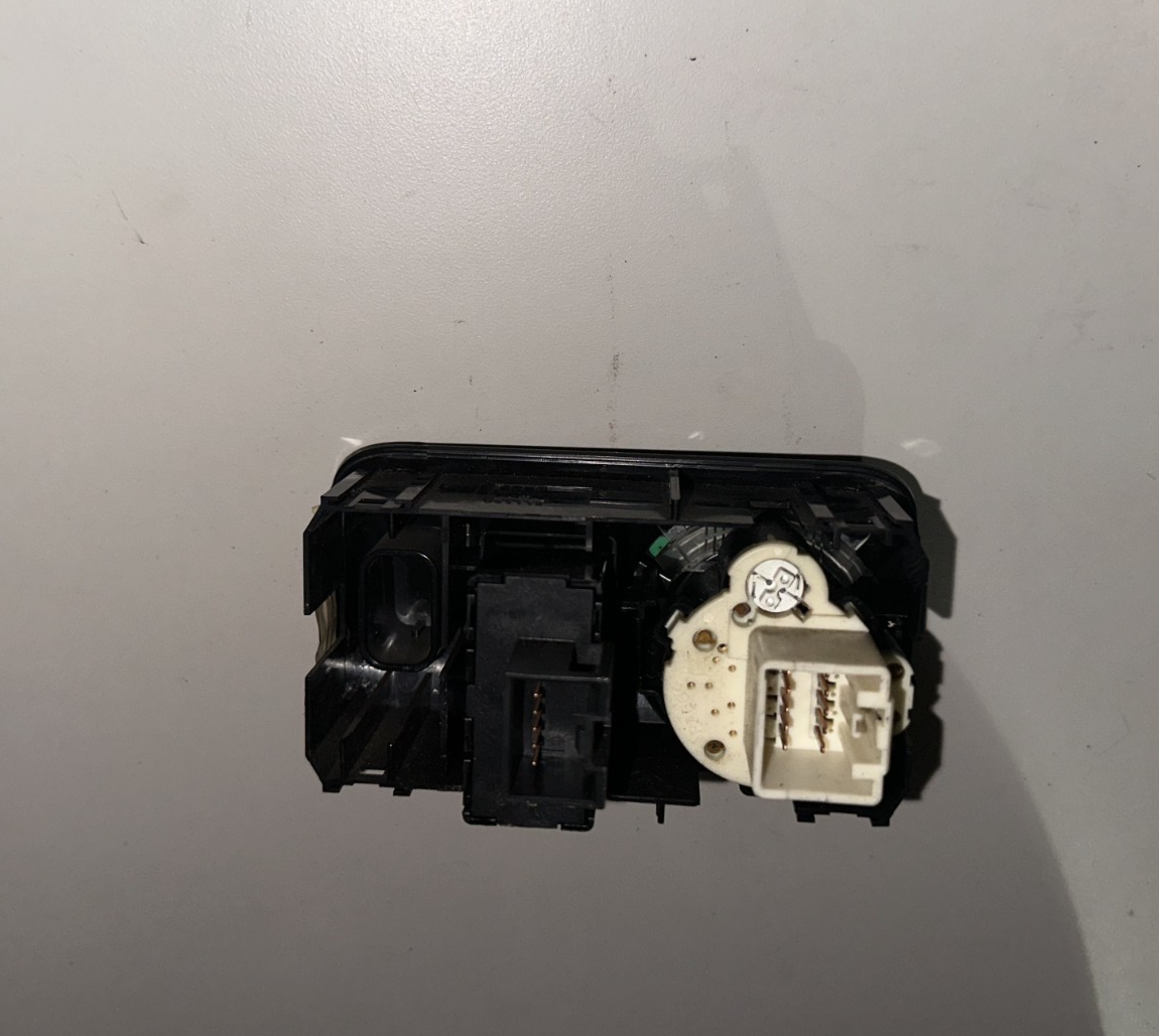 05-09 Ford Mustang Base Headlight Switch NON-Foglight Switch Control OEM
