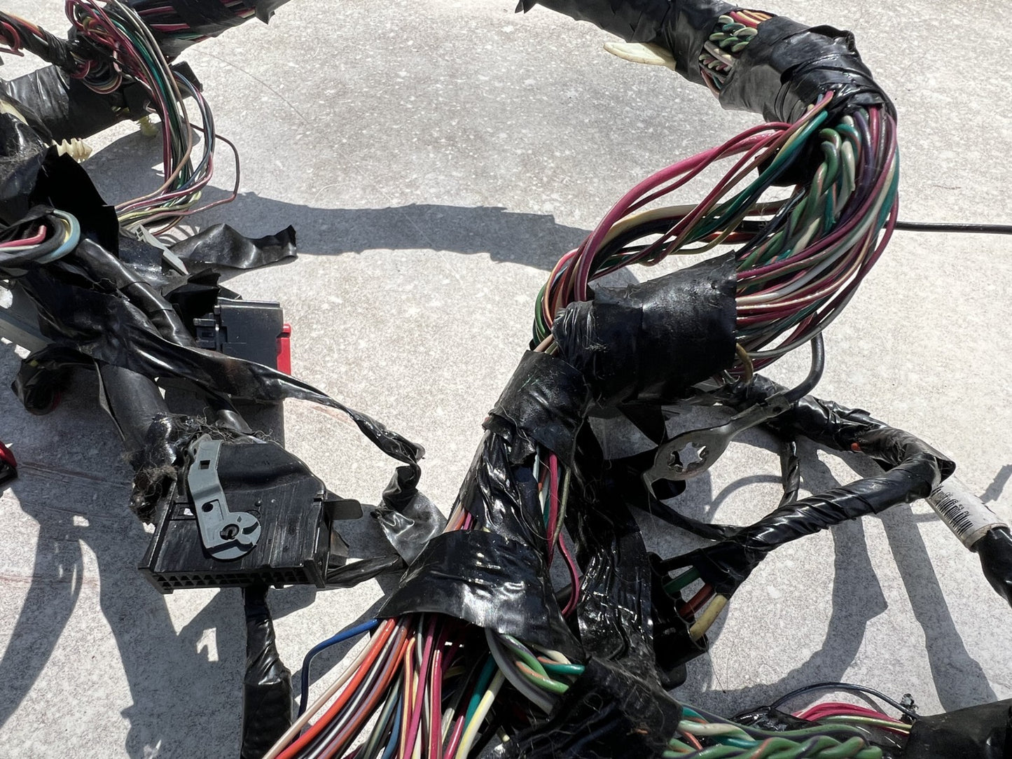 05-06 Ford Mustang Interior Wiring Harness OEM Passenger Side 4R3T-14401-G2818