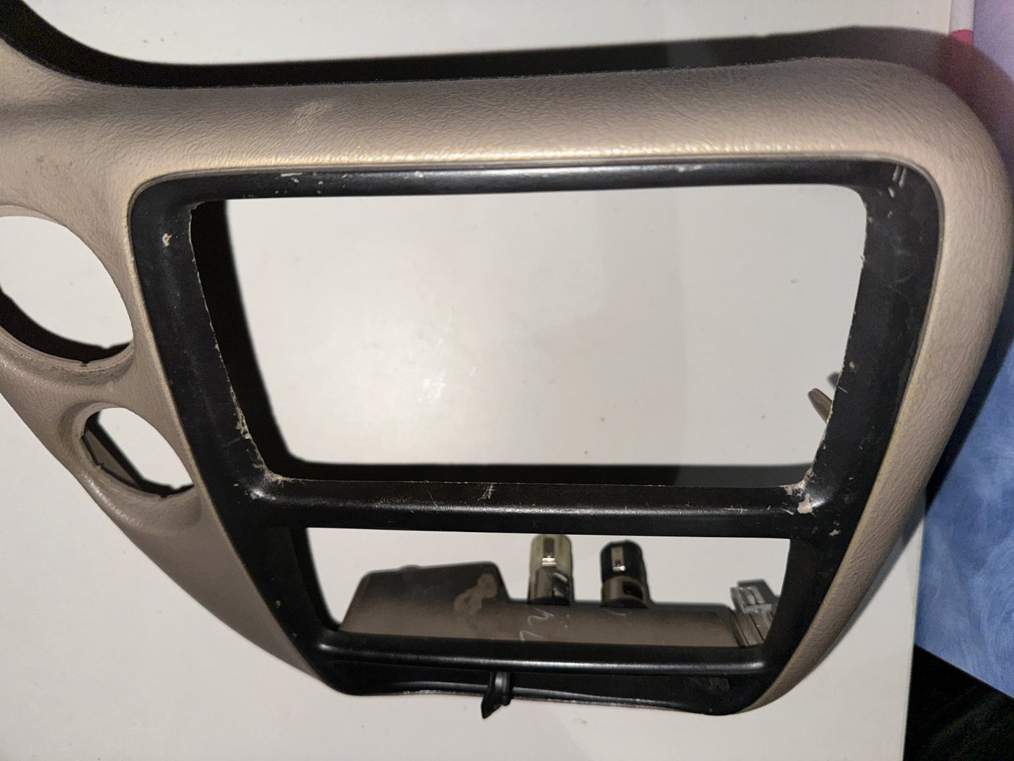 02-09 Chevy Trailblazer Dash Instrument Cluster Gauges Bezel Trim OAK Brown OEM
