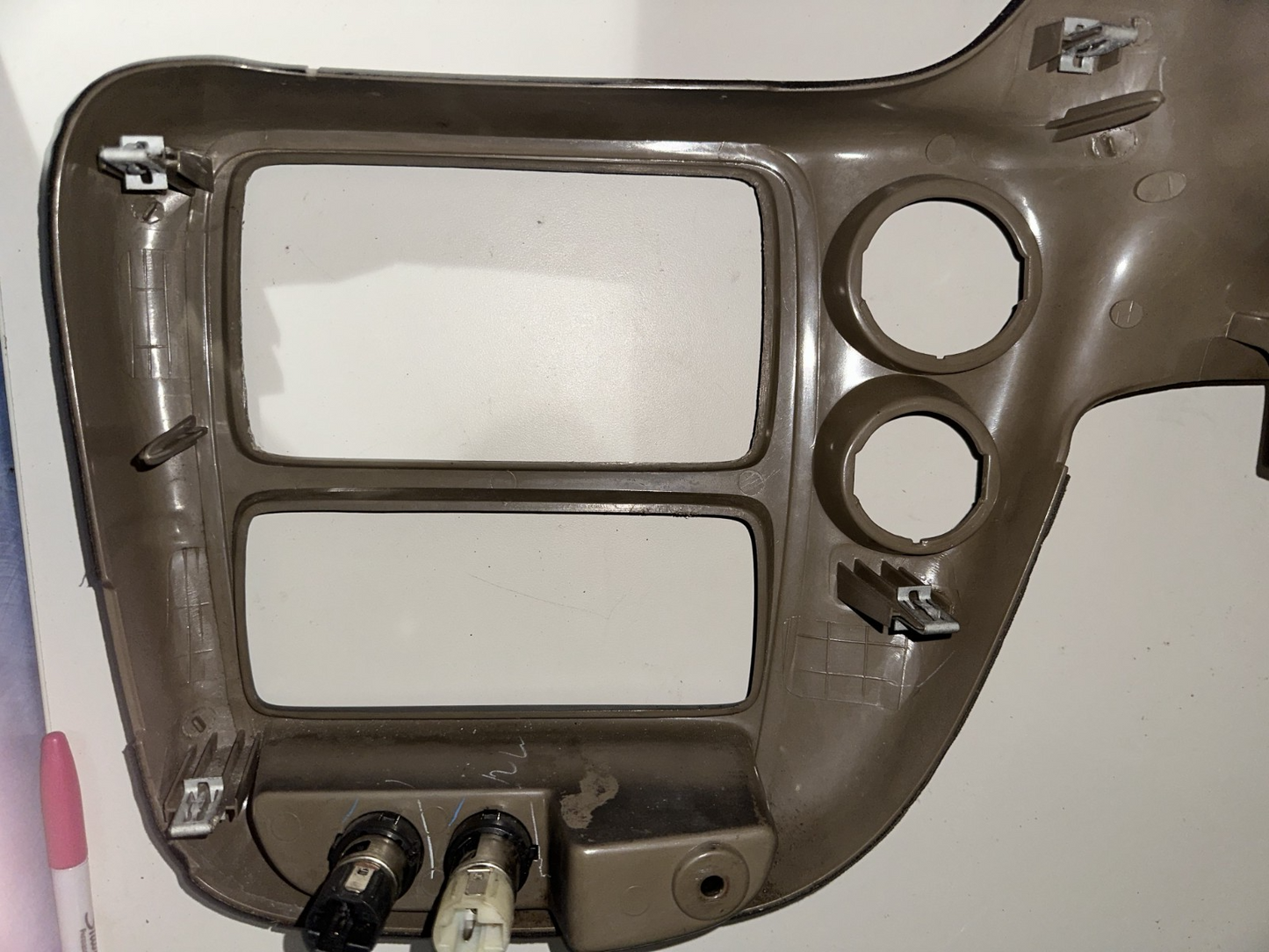 02-09 Chevy Trailblazer Dash Instrument Cluster Gauges Bezel Trim OAK Brown OEM