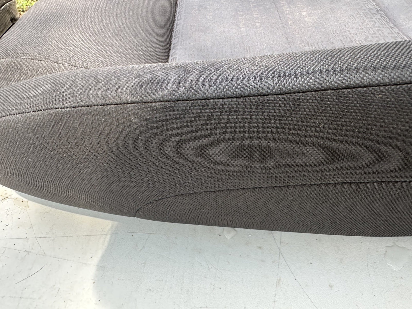 05-09 Ford Mustang Front Right RH Passenger Upper Seat Back Cloth OEM