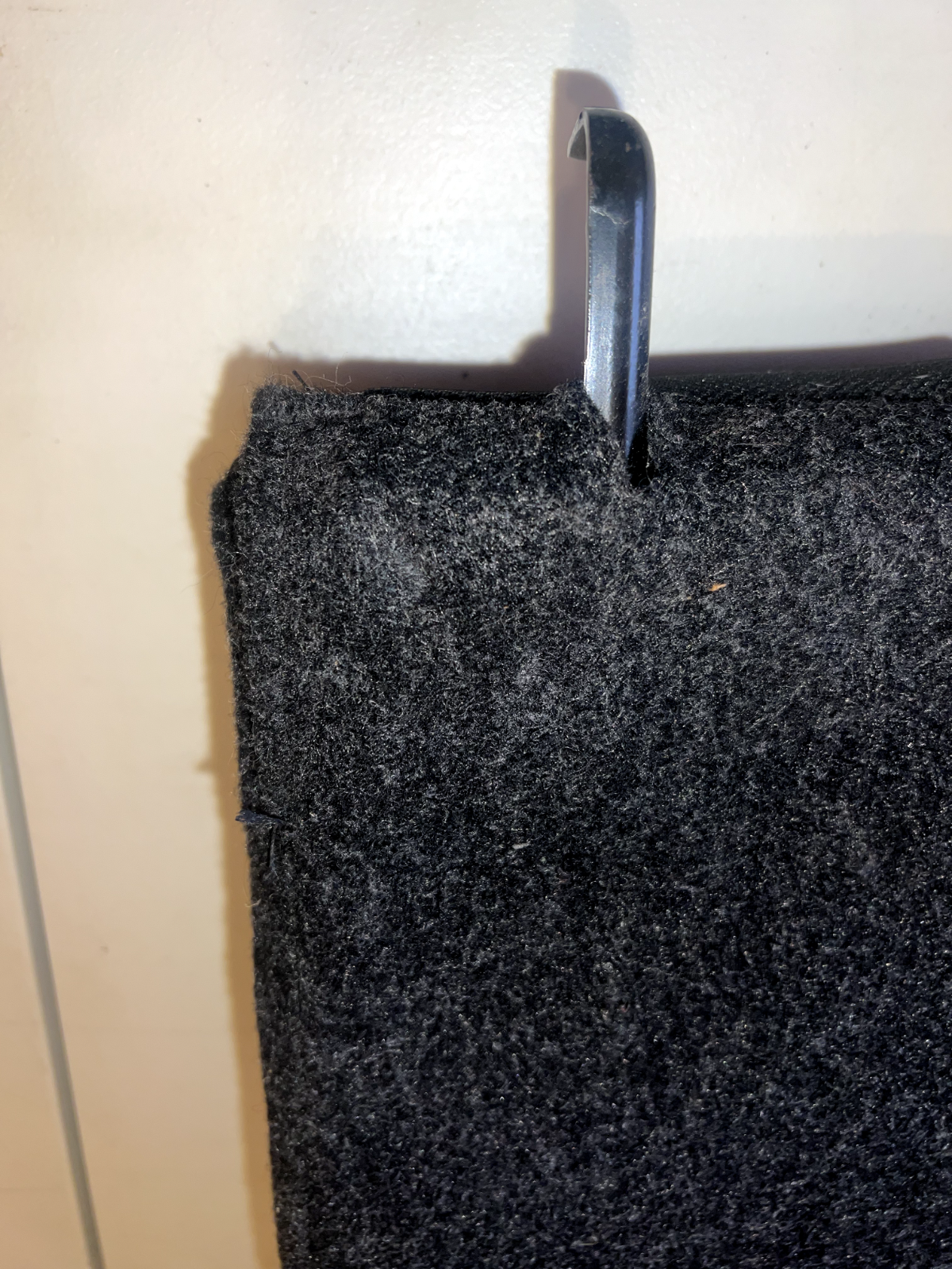 05-09 Ford Mustang Charcoal Black Cloth Seat Back RH Passenger OEM