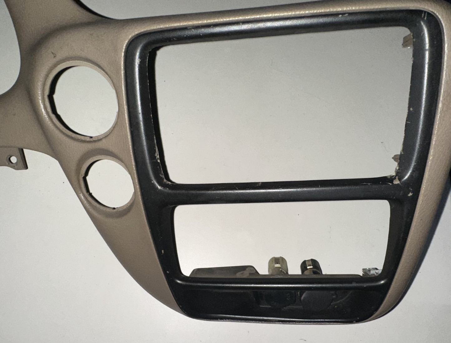 02-09 Chevy Trailblazer Dash Instrument Cluster Gauges Bezel Trim OAK Brown OEM