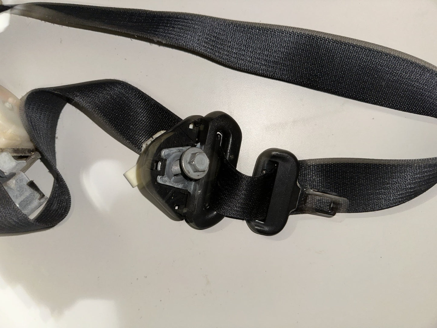 05-06 Ford Mustang Driver Left LH Front Seatbelt With Trim OEM Black Belt