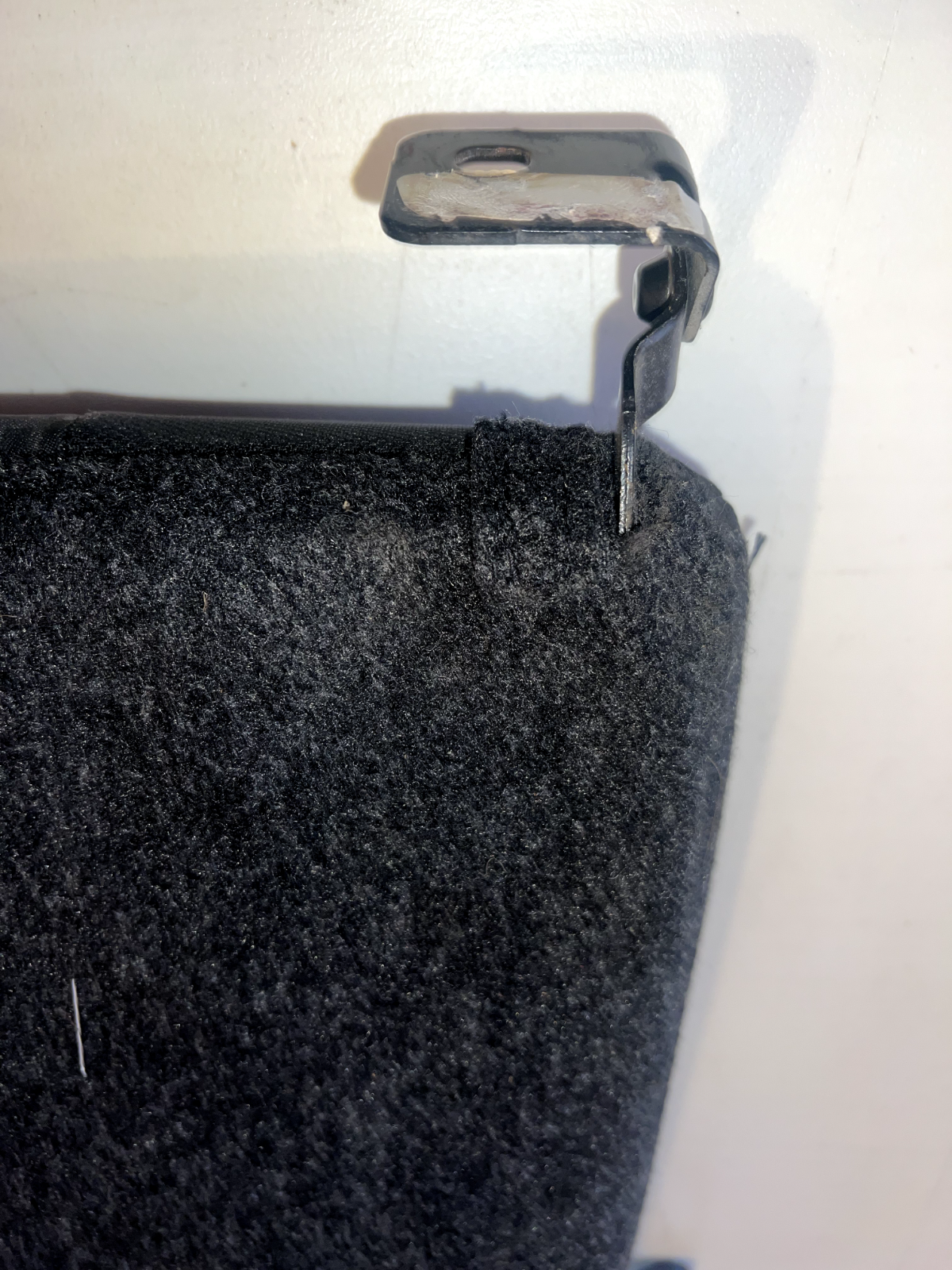 05-09 Ford Mustang Charcoal Black Cloth Seat Back RH Passenger OEM