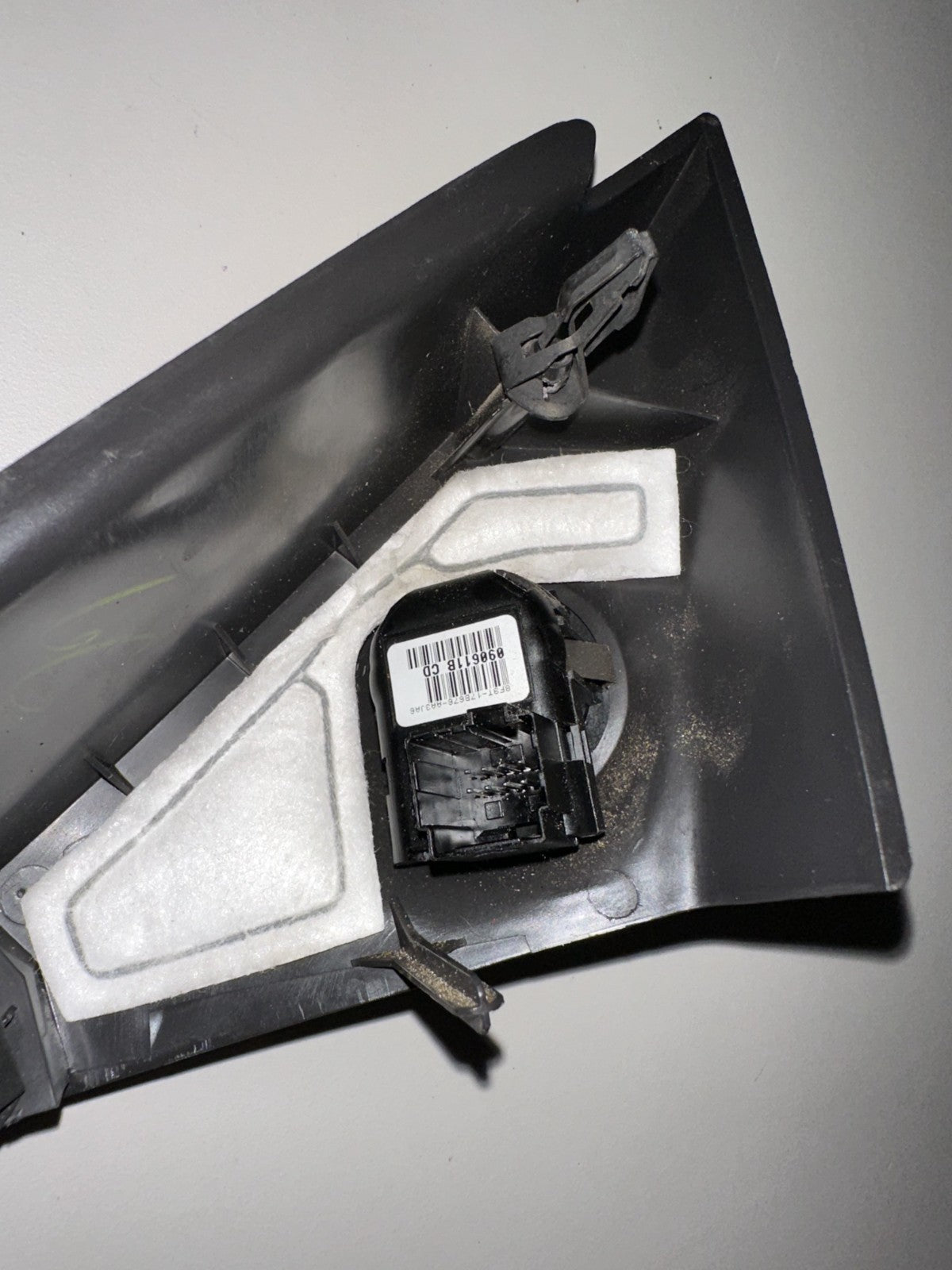2010-2014 Ford Mustang LH Driver Control Switch With Door Panel Trim OEM