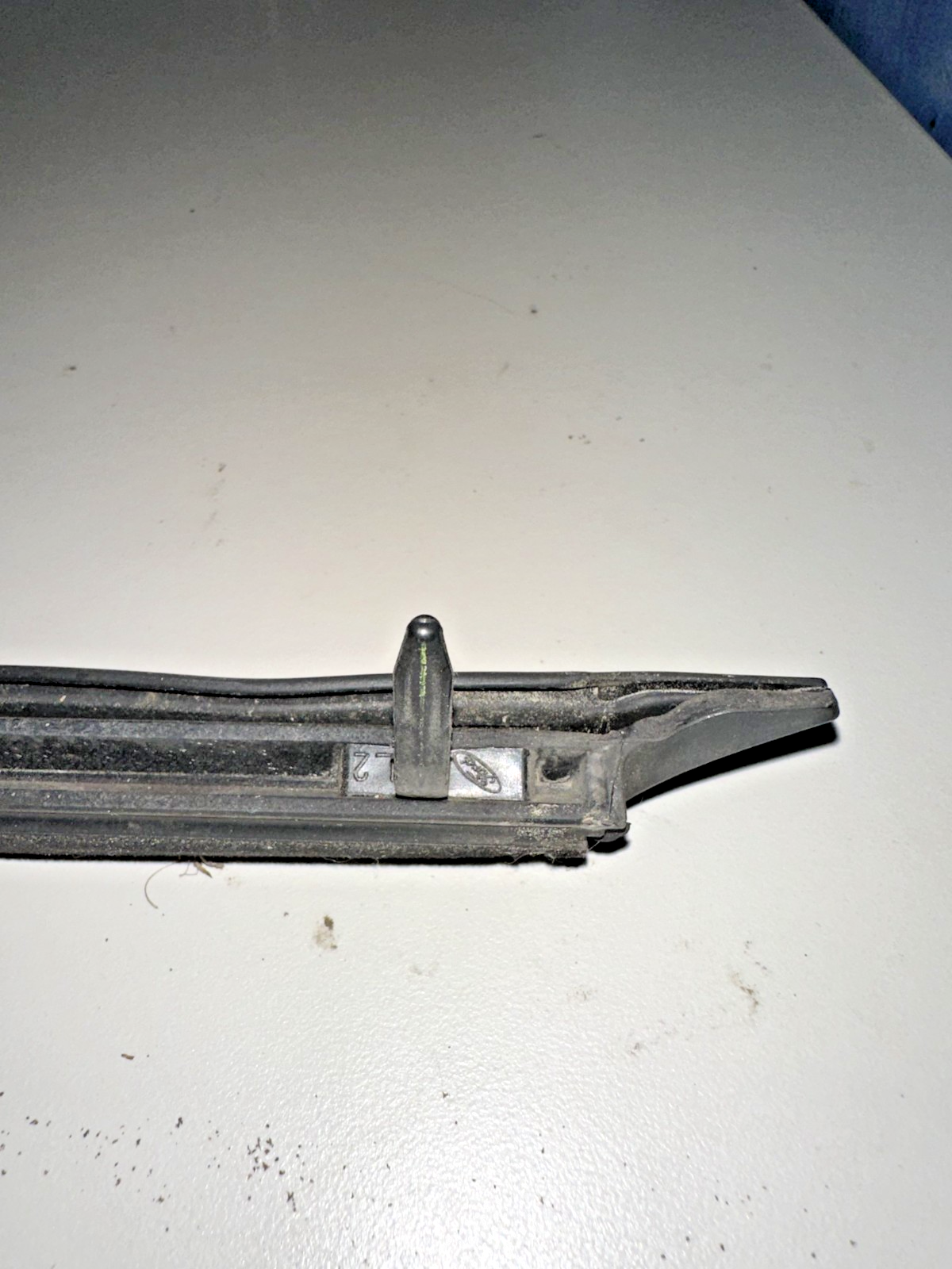 05-09 Ford Mustang Outer Door Belt Weather Strip LH Driver OEM