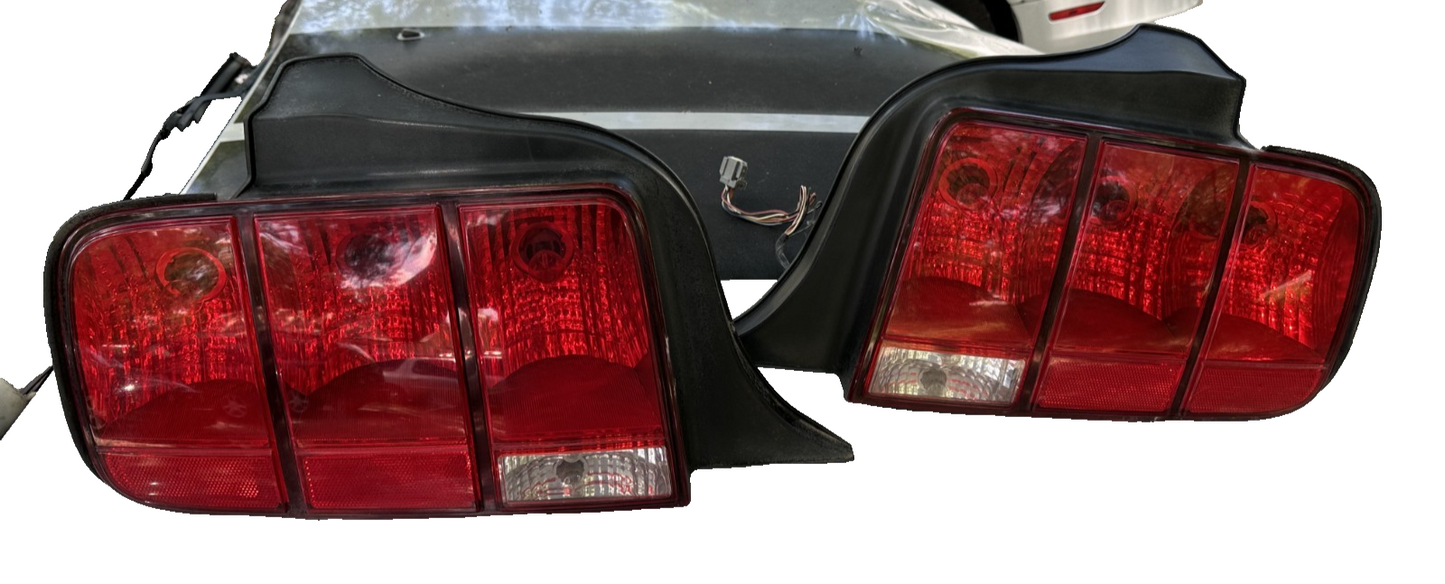 05-09 Ford Mustang Taillights With Wiring RH LH Pair Passenger Driver OEM