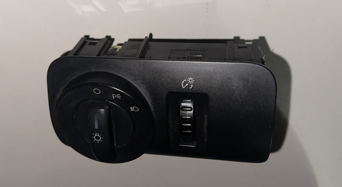 05-09 Ford Mustang Base Headlight Switch NON-Foglight Switch Control OEM