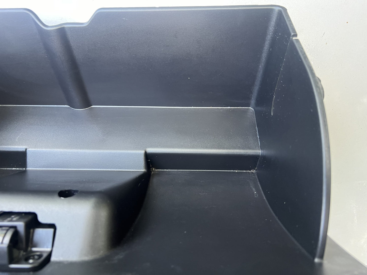 05-09 Ford Mustang Glove Box Charcoal Black OEM