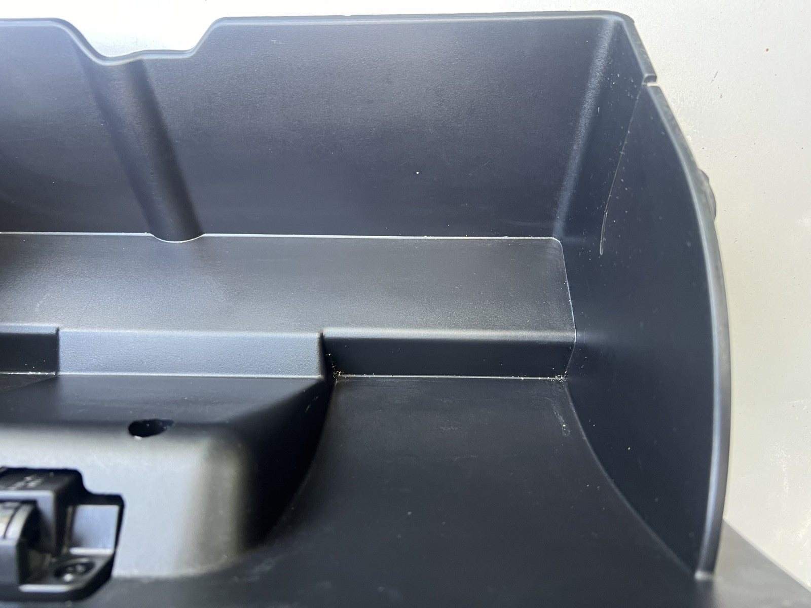 05-09 Ford Mustang Glove Box Charcoal Black OEM