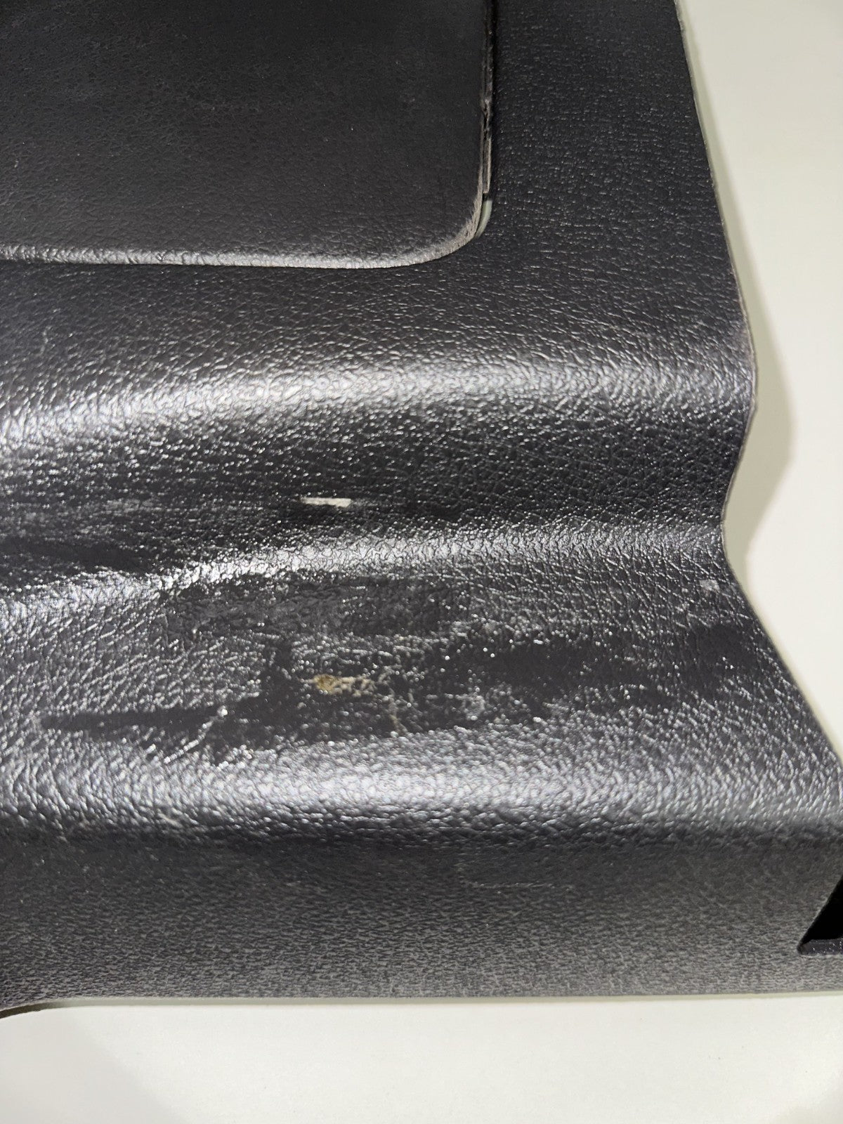 05-09 Ford Mustang Passenger Lower Kick Panel Charcoal Black Fuse Box Cover OEM