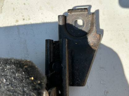 05-09 Ford Mustang 6 Way Power Seat Track Driver LH OEM W/ Seat Base V6 Cloth