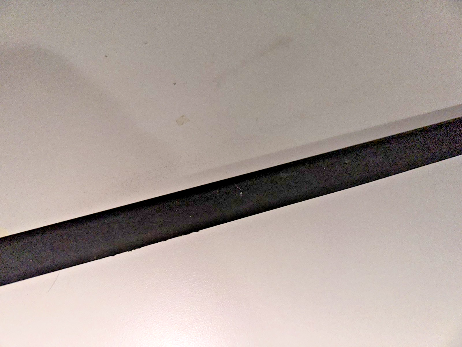 05-09 Ford Mustang Outer Door Belt Weather Strip LH Driver OEM