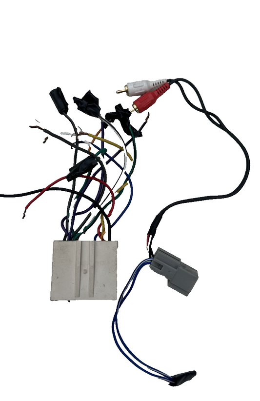 05-09 Ford Mustang Aftermarket Radio Wiring Plug W/ Shaker 500 Adapter