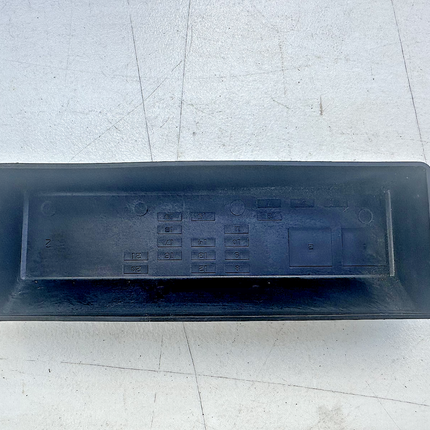 05-09 Ford Mustang BCM Body Control Module Fuse Panel Cover OEM