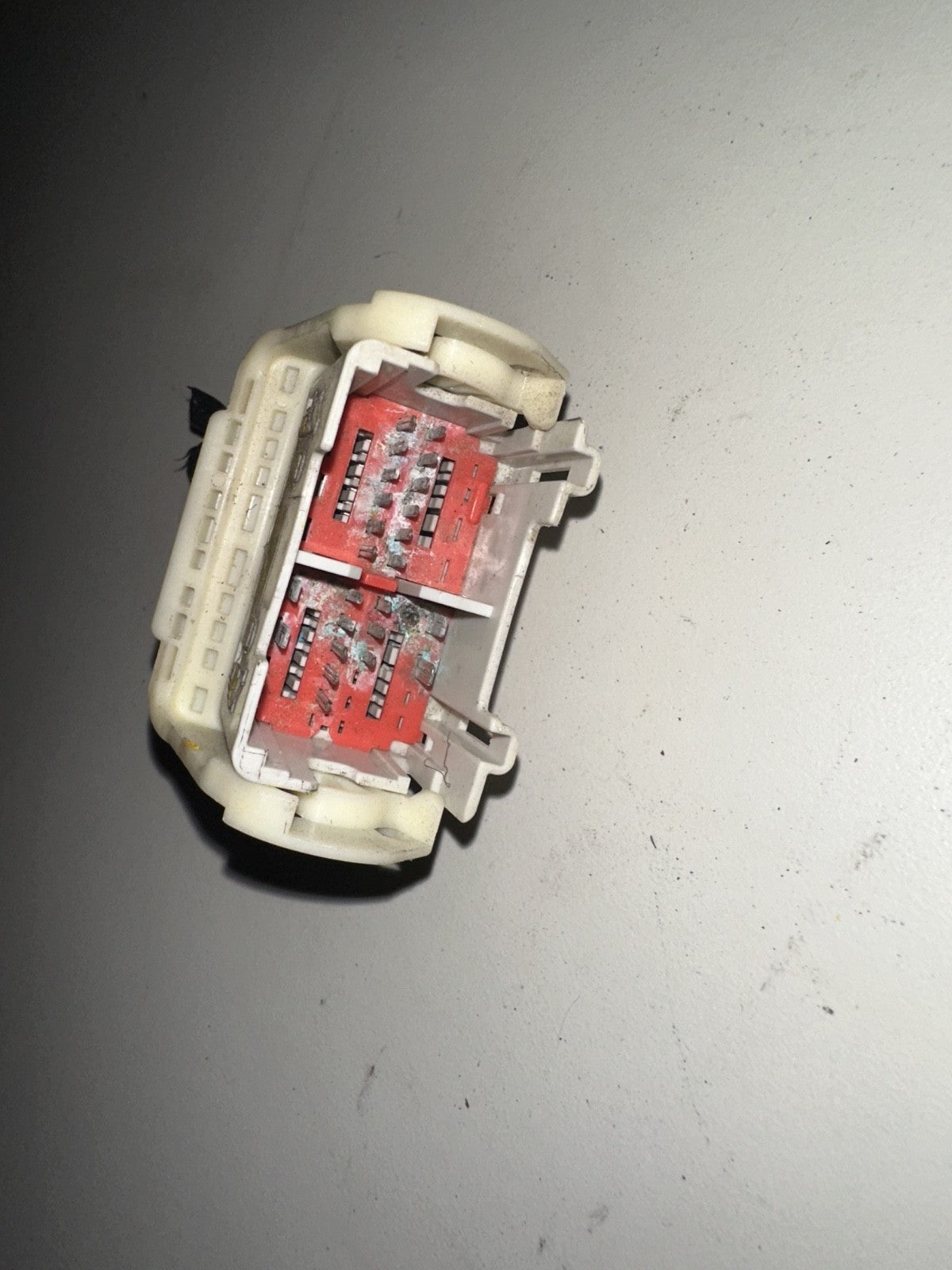 05-06 Ford Mustang BCM Connector Body Control Module Plug OEM W/ Wires