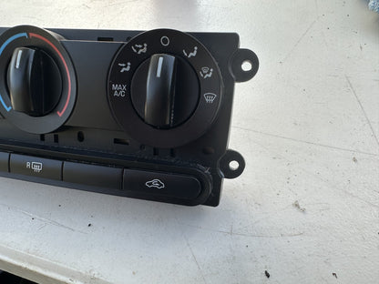 05-09 Ford Mustang 7R33-19980-AA Climate Control Panel Temperature Control OEM