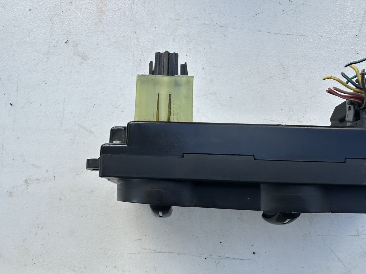 05-09 Ford Mustang 7R33-19980-AA Climate Control Panel Temperature Control OEM