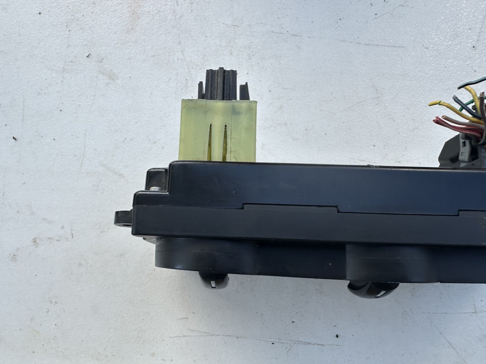 05-09 Ford Mustang 7R33-19980-AA Climate Control Panel Temperature Control OEM