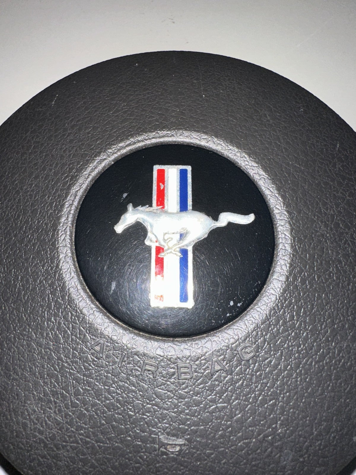 05-09 Ford Mustang Steering Wheel Horn Button OEM With Horse Center Emblem
