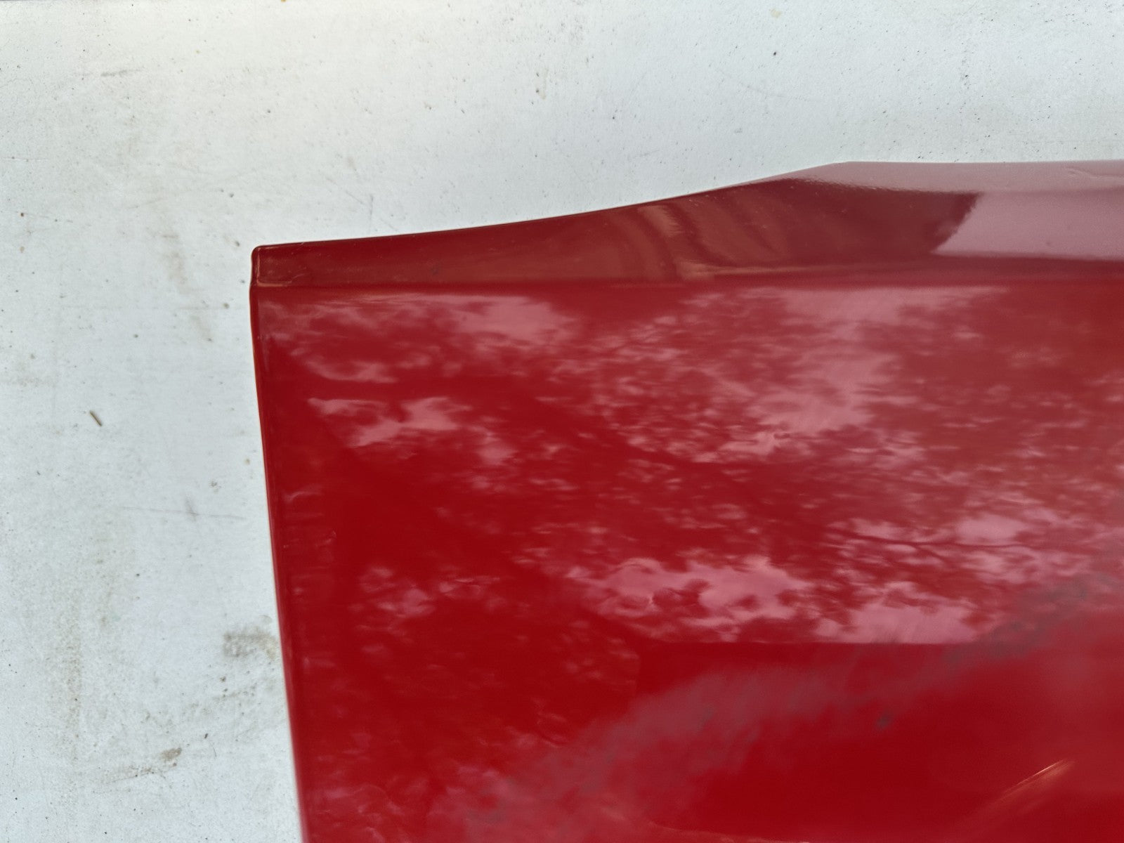 05-09 Ford Mustang Front Passenger Side Base Red Fender W/ Stripe
