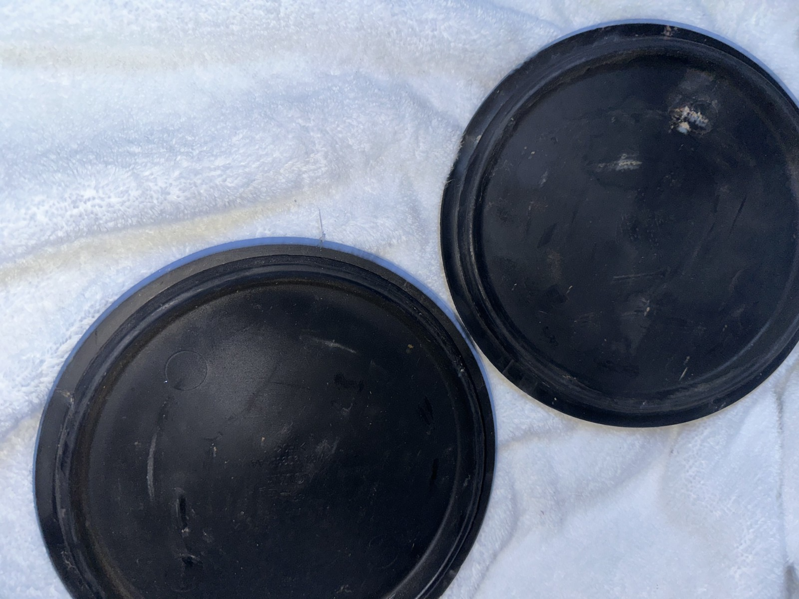 05-06 Ford Mustang Fuel Pump Access Covers OEM 2W93-9C335-AA