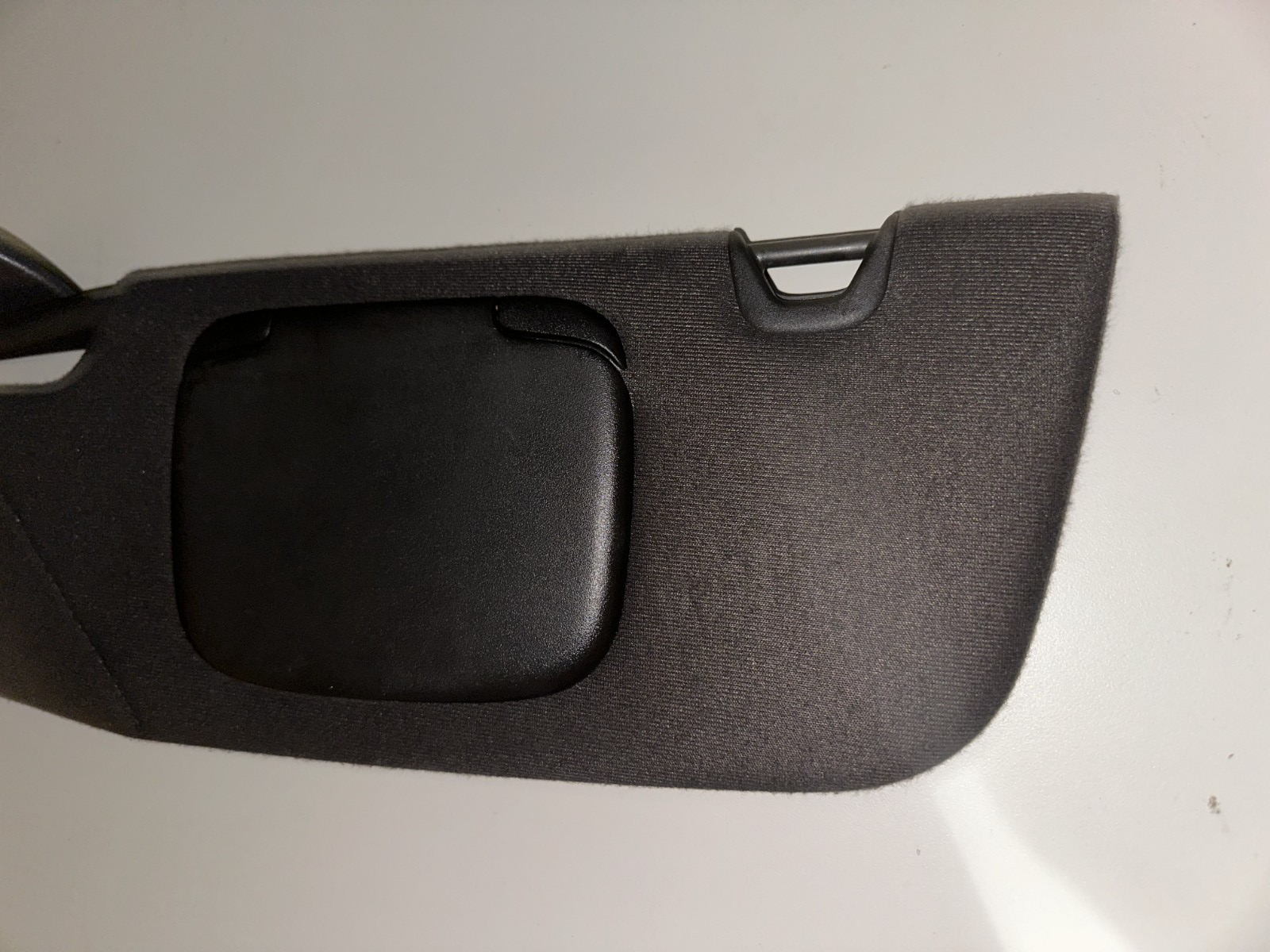05-09 Ford Mustang Coupe Sun Visor Set Driver Passenger RH LH Black Pair OEM