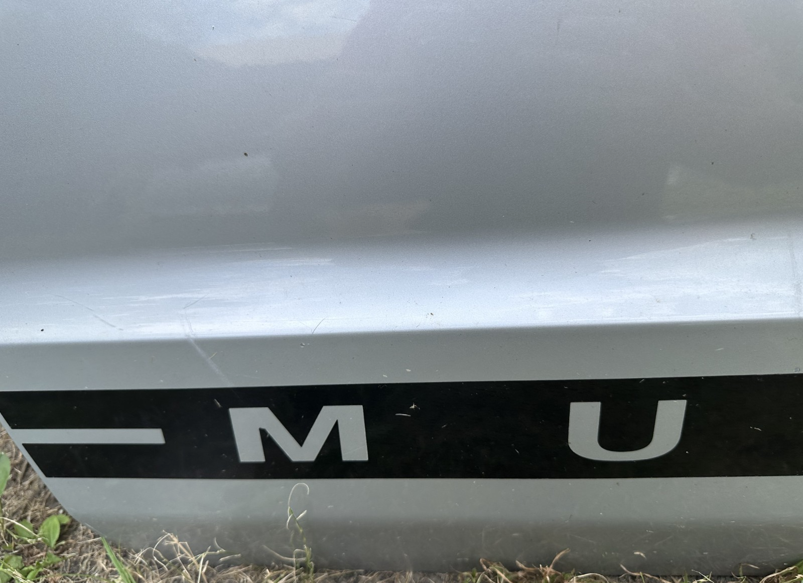 05-09 Ford Mustang Coupe Door Shell Silver Paint Code TL W/ Stripe OEM LH Driver