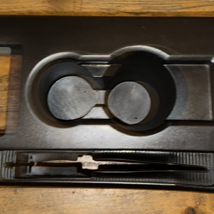 05-09 Ford Mustang Front Center Floor Console Charcoal Black OEM NO CONSOLE LID