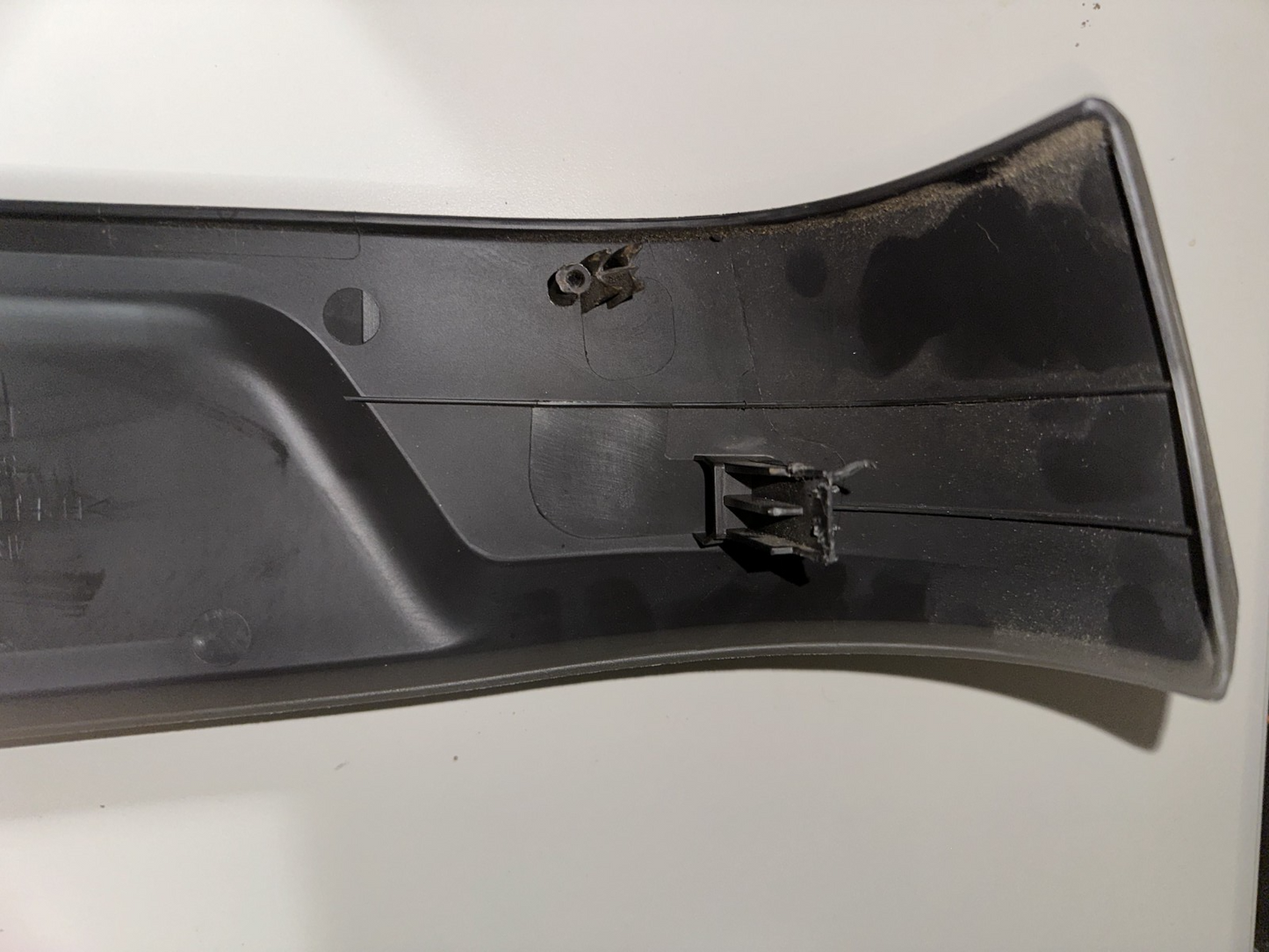 05-08 Ford Mustang Front Passenger Side RH Seat Trim Bezel Panel OEM