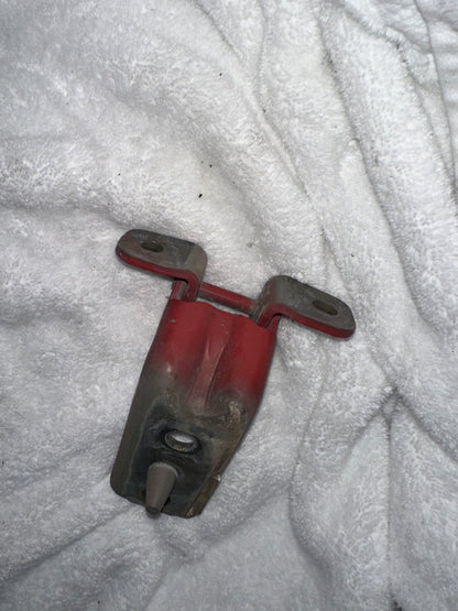 05-09 Ford Mustang Door Hinge Passenger Side RH Coupe