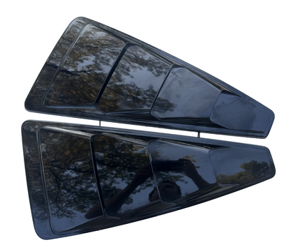 05-14 Ford Mustang SpeedForm Quarter Window Louvers Gloss Black Pair RH & LH