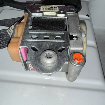 13-14 Ford Mustang Passenger Right RH Front Seatbelt OEM Black Belt