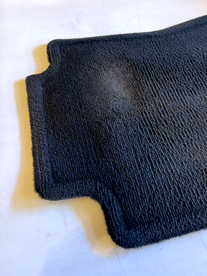 05-09 Ford Mustang Black Carpet Floor Mats OEM Pair With Silver MUSTANG Emblem 