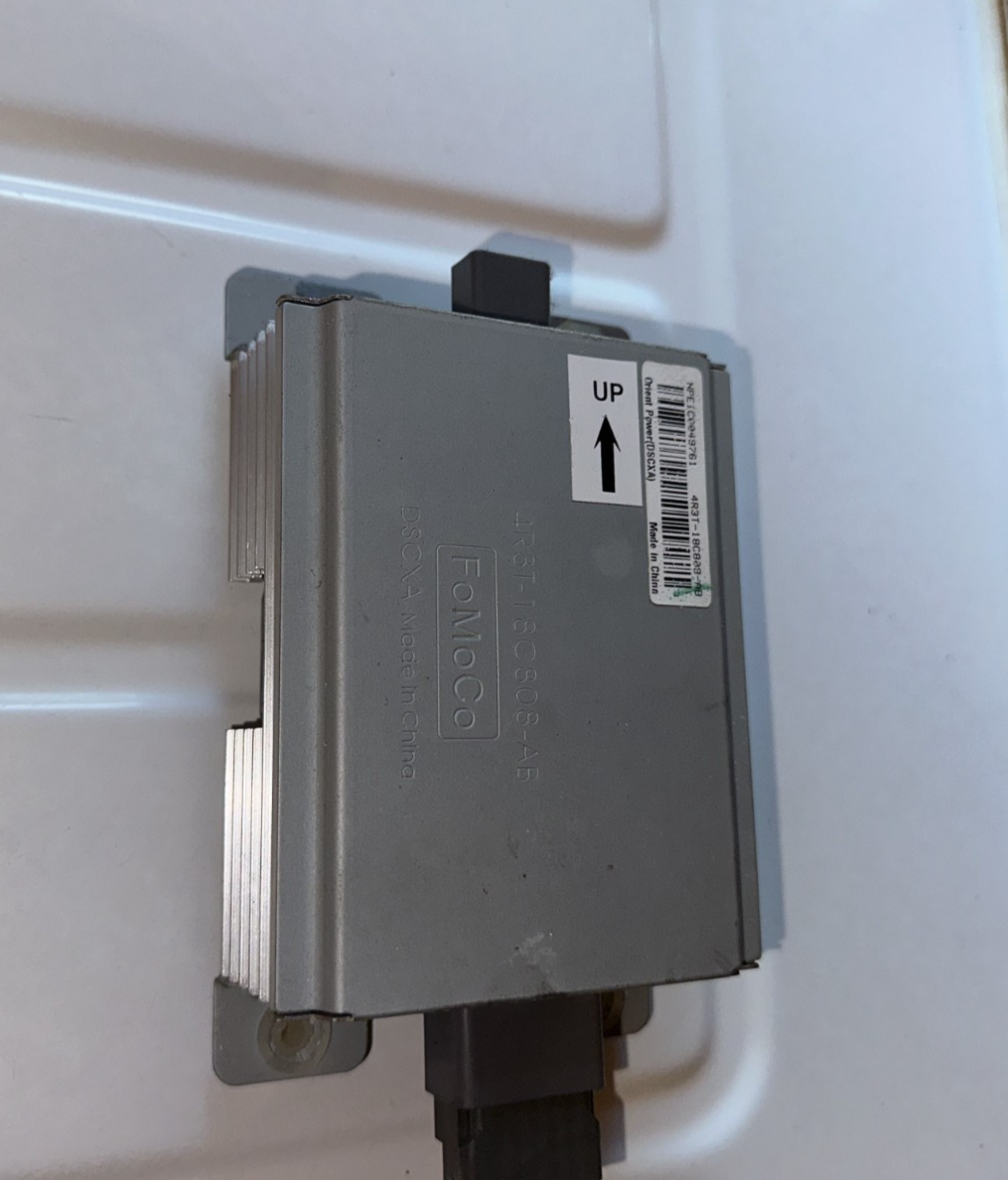 05-09 Ford Mustang Shaker 500 Small Amplifier OEM Ford 5R3T-18C808-AA