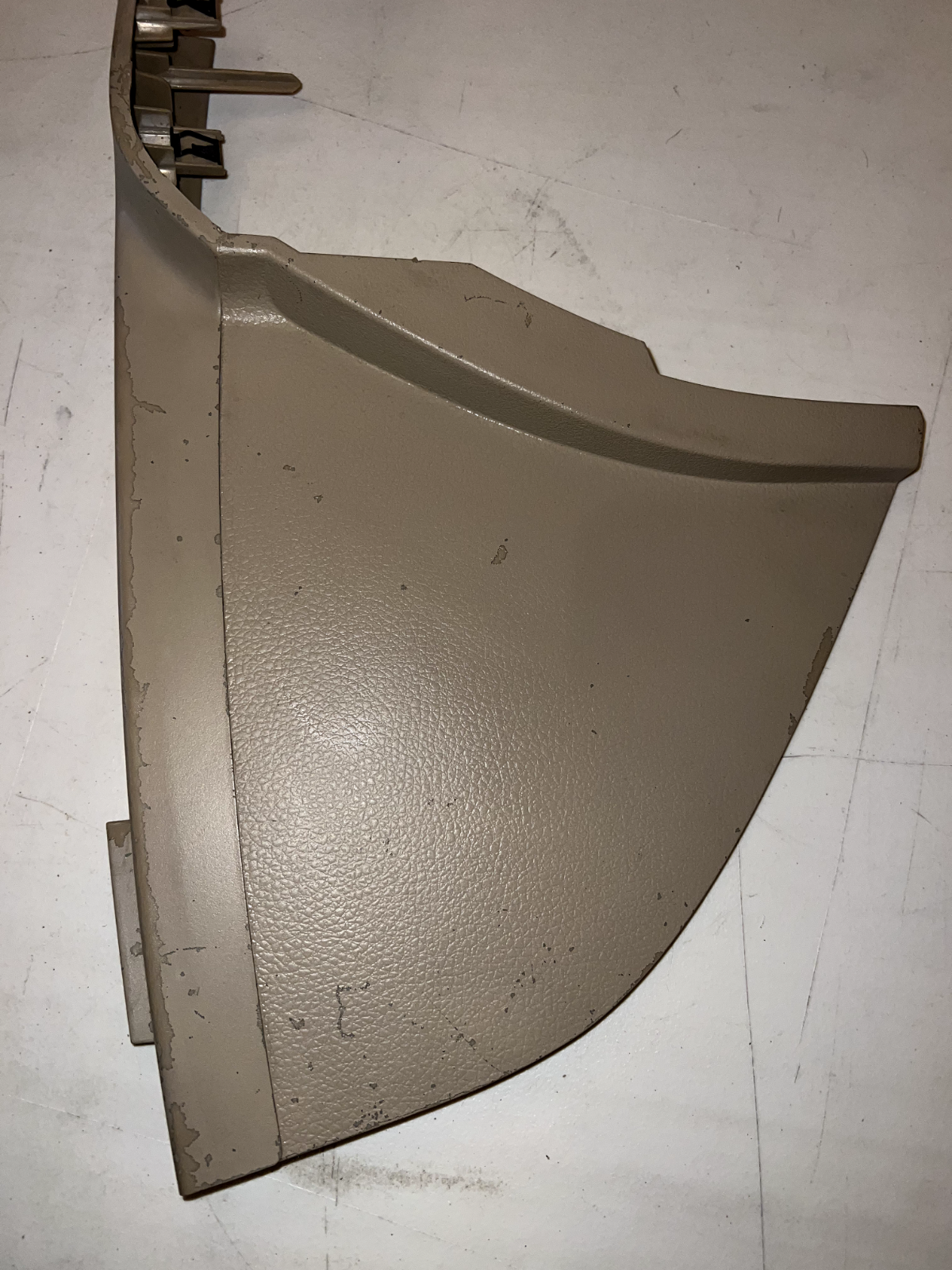 05-09 Ford Mustang Center Lower Radio Dash Panel Panels RH LH Pair Camel Tan OEM