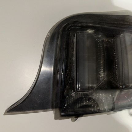 05-09 Ford Mustang LED Tail light With Wiring RH Passenger DAMAGED