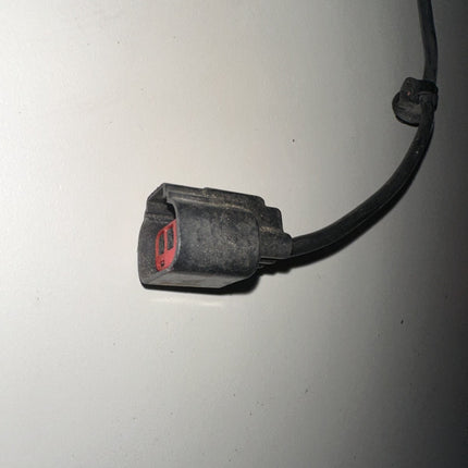 05-06 Ford Mustang Passenger Right RH Front Seatbelt With Trim OEM Black Belt