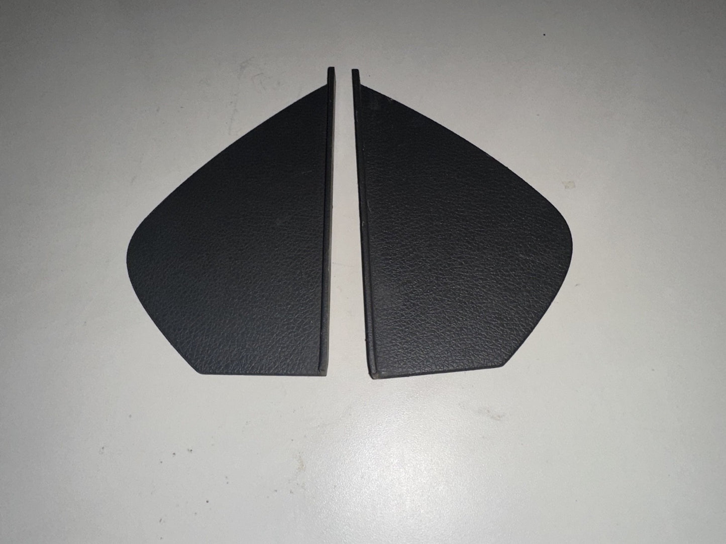 05-09 Ford Mustang Side Dash Panels Trim Black Pair LH RH 4R3X-6304480-AB