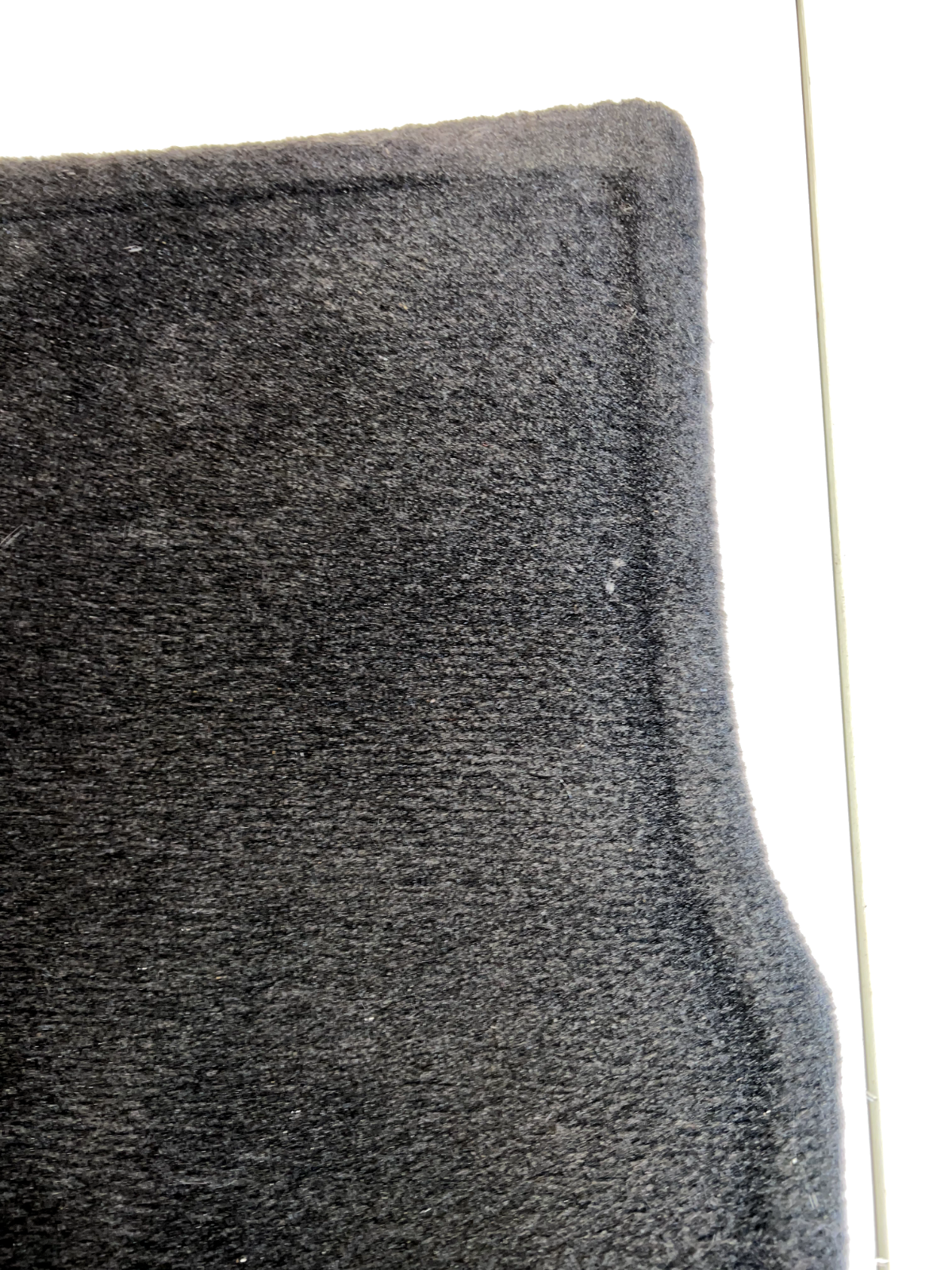05-09 Ford Mustang Black Carpet Floor Mats OEM Pair With Silver MUSTANG Emblem 