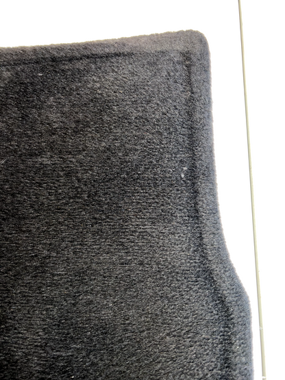 05-09 Ford Mustang Black Carpet Floor Mats OEM Pair With Silver MUSTANG Emblem 