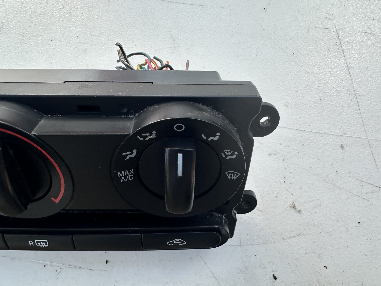 05-09 Ford Mustang 7R33-19980-AA Climate Control Panel Temperature Control OEM