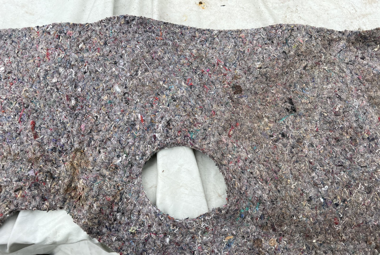 99-04 Ford Mustang Rear Seat Body Bottom Insulation Carpet Mat OEM