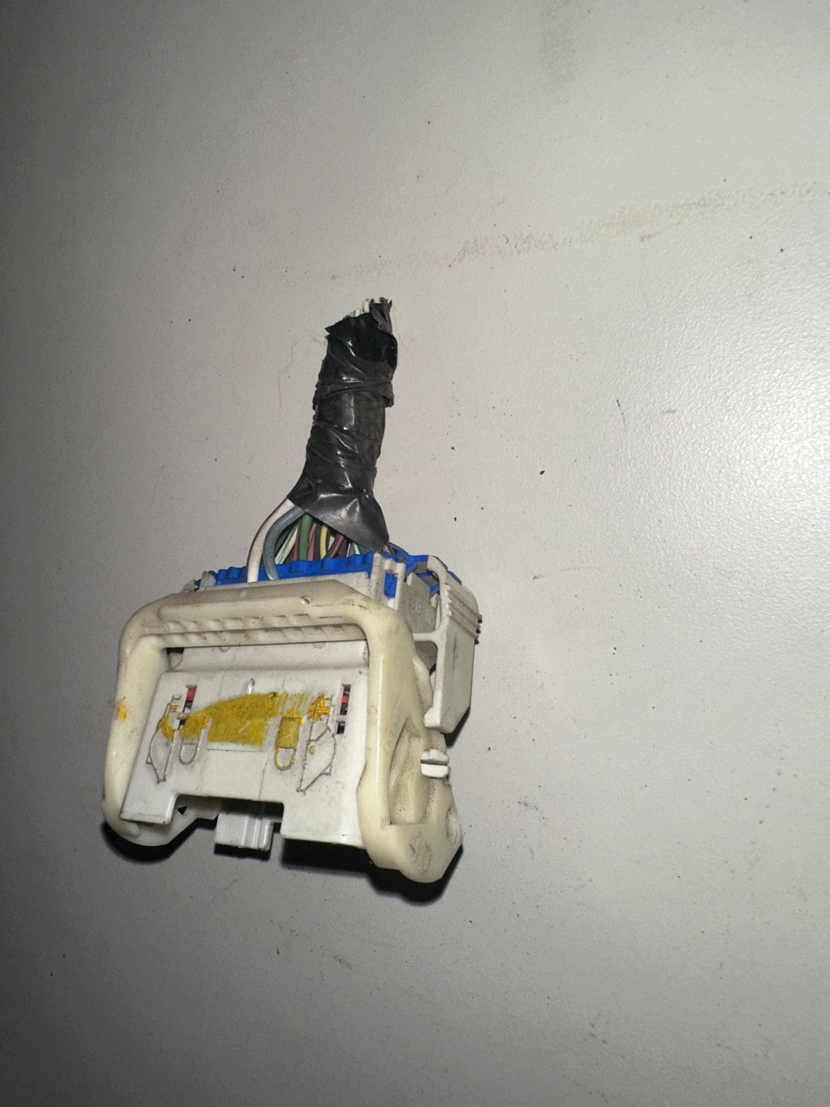 05-06 Ford Mustang BCM Connector Body Control Module Plug OEM W/ Wires