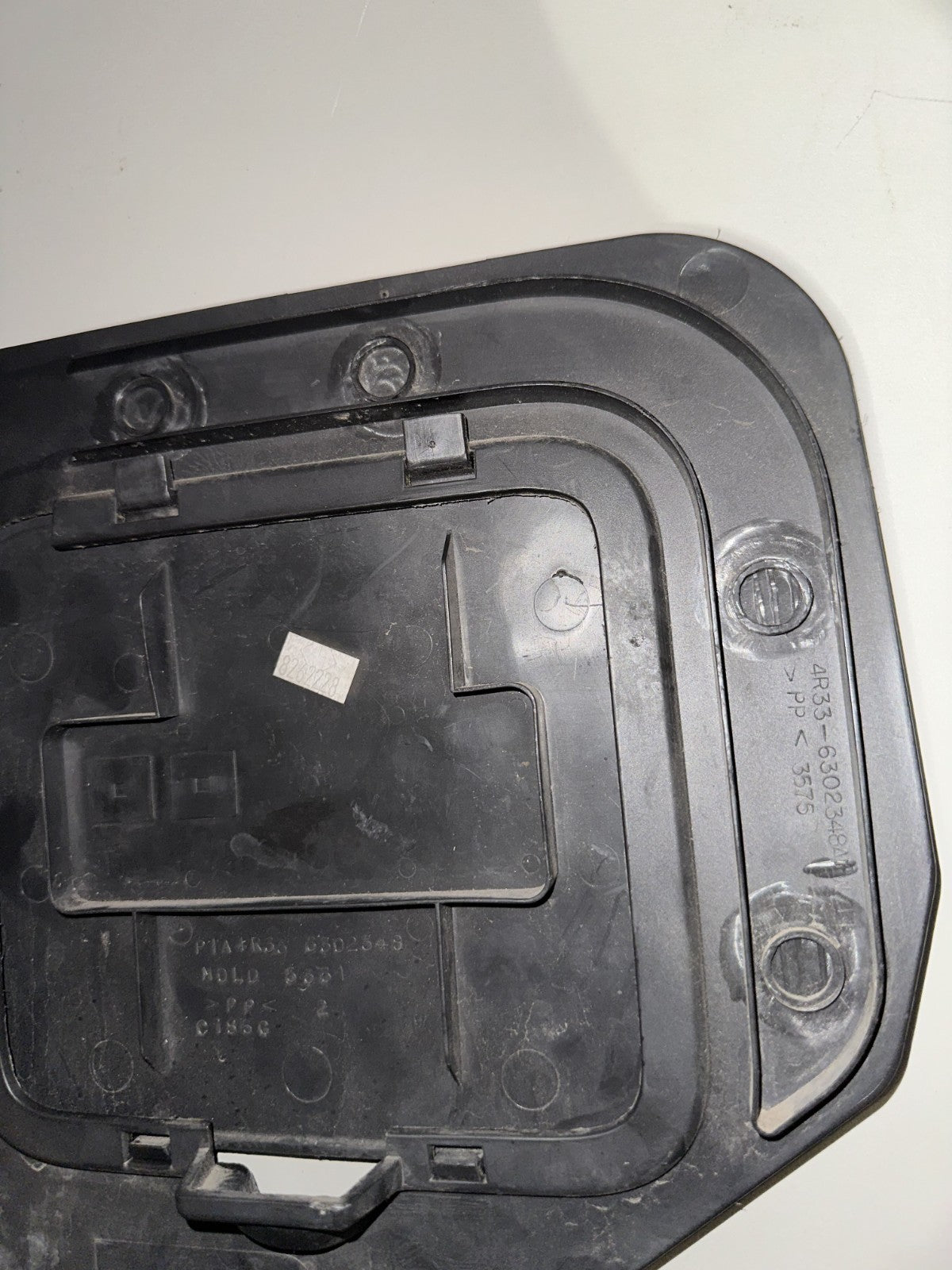 05-09 Ford Mustang Passenger Lower Kick Panel Charcoal Black Fuse Box Cover OEM